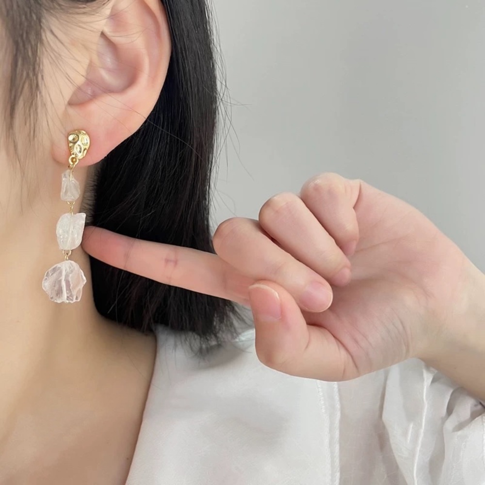 NEW Crystal Handmade Clip On Earrings White / Gold - Picture 3 of 4